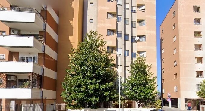 Appartamento 7 piano Via Fermo Corni