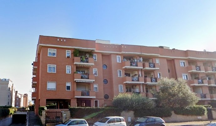 Porte di Roma Via Rino Gaetano Box 110mq