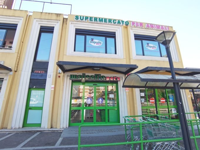 vendita locale commerciale roma